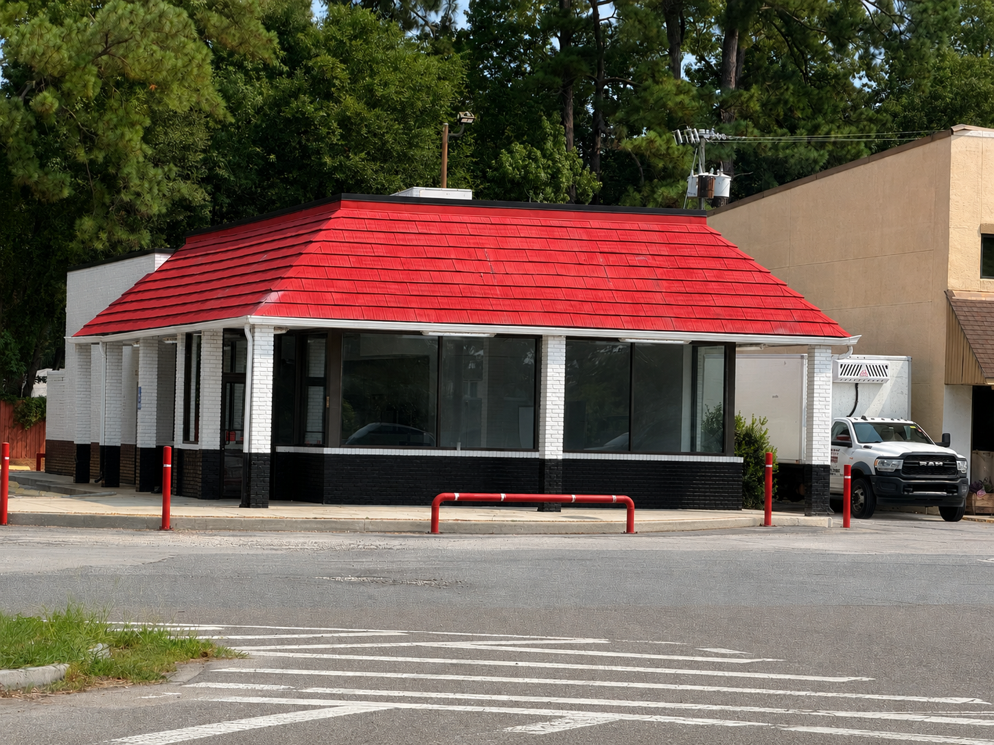 Savannah's Bandana Burger planning Whitemarsh Island location