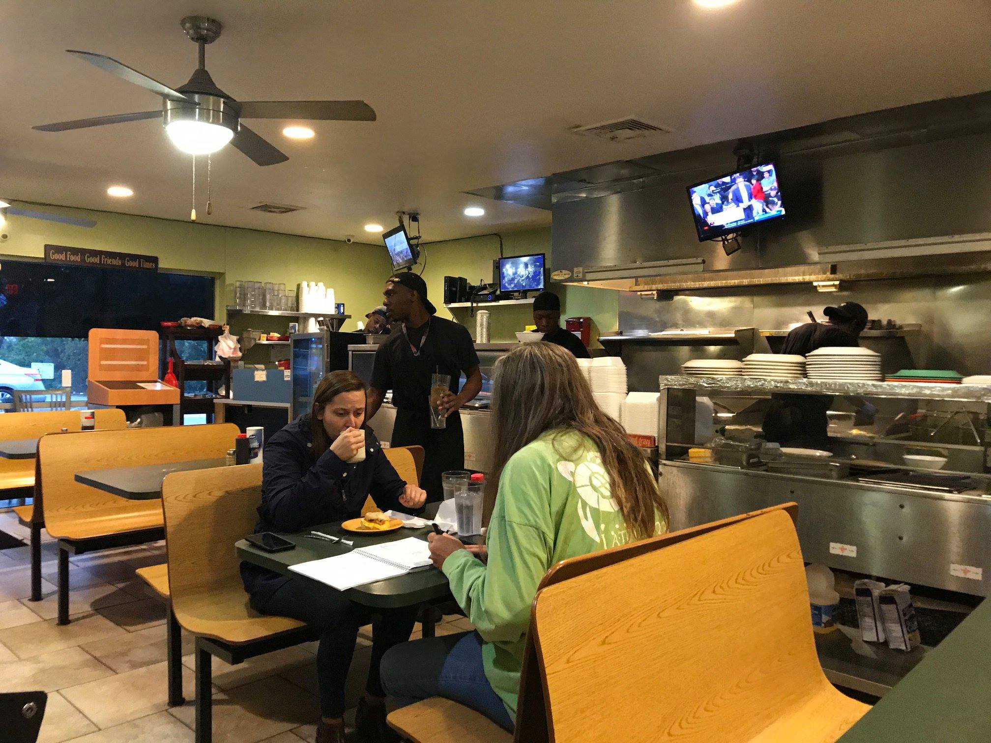 SAV Brunch Guide Narobia’s Grits and Gravy Eat It and Like It